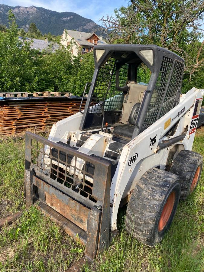 BOBCAT 863 863 - Kompaktiekrāvējs: foto 1 BOBCAT 863 863 - Kompaktiekrāvējs: foto 1