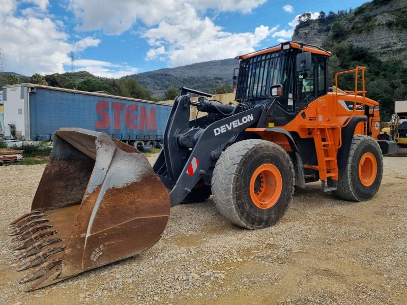 Doosan DL300 - Riteņu iekrāvējs: foto 3 Doosan DL300 - Riteņu iekrāvējs: foto 3