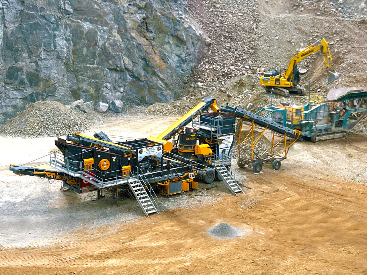 FABO Mobile crusher - Mobilais drupinātājs: foto 3 FABO Mobile crusher - Mobilais drupinātājs: foto 3