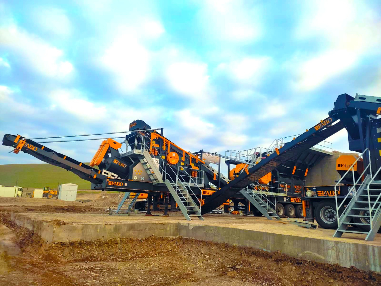 Jaunā Mobilais drupinātājs FABO Mobile crusher: foto 7