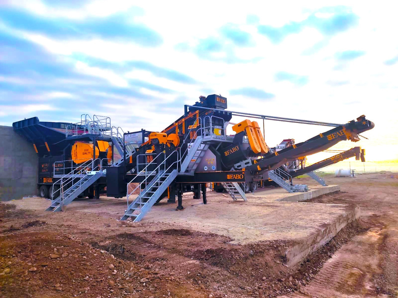 Jaunā Mobilais drupinātājs FABO Mobile crusher: foto 6