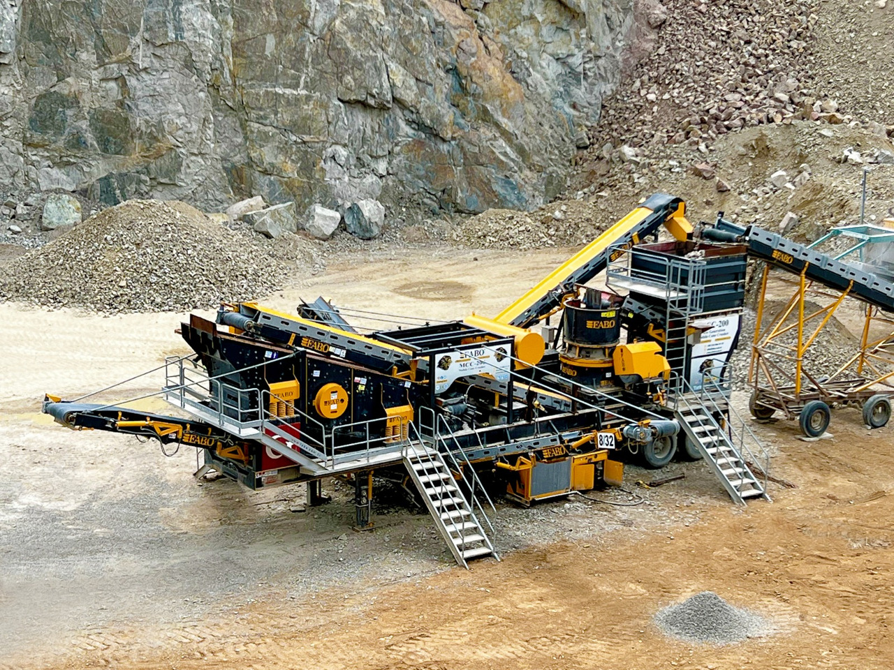 FABO Mobile crusher - Mobilais drupinātājs: foto 4 FABO Mobile crusher - Mobilais drupinātājs: foto 4