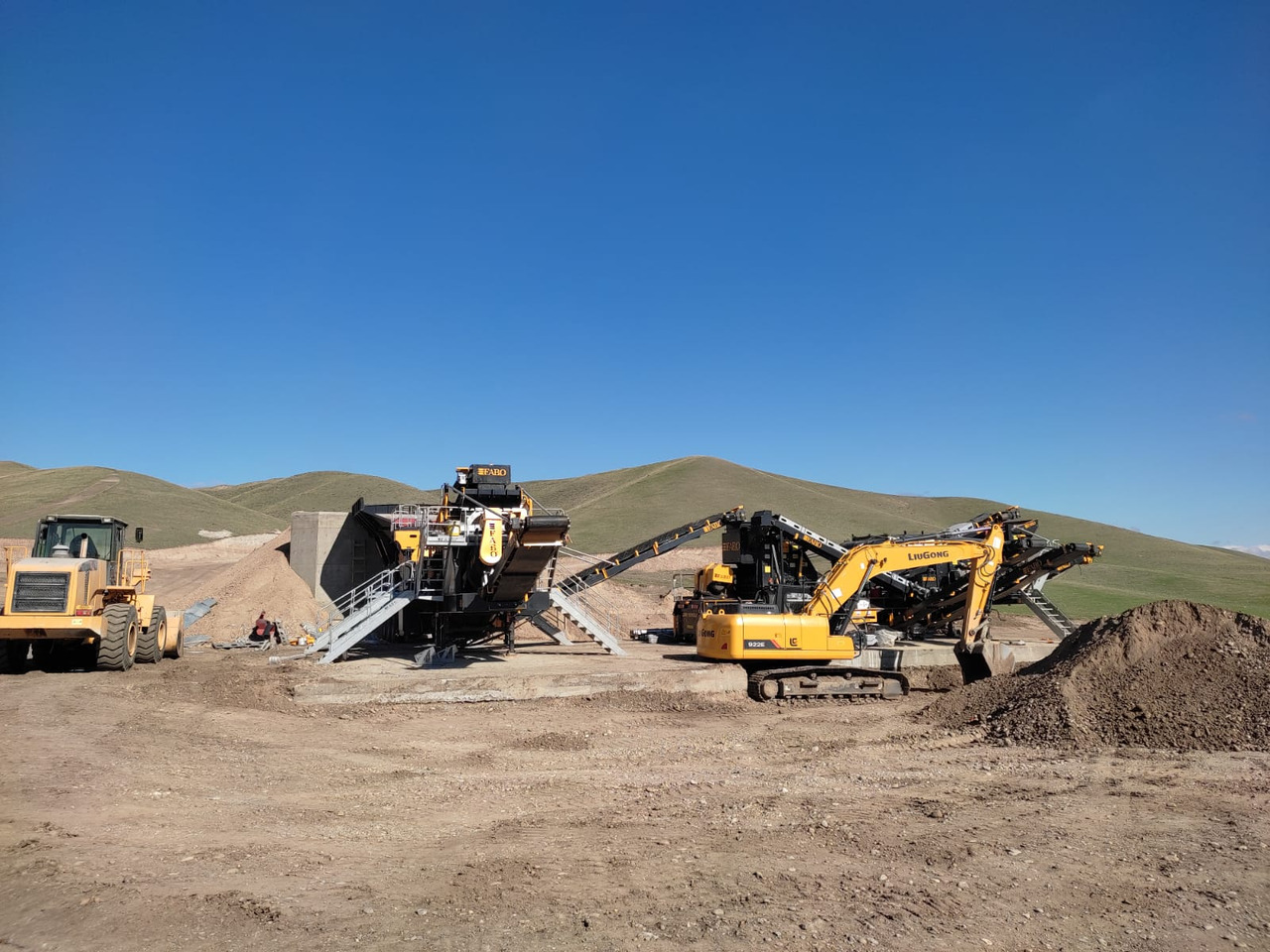 Jaunā Mobilais drupinātājs FABO Mobile crusher: foto 13