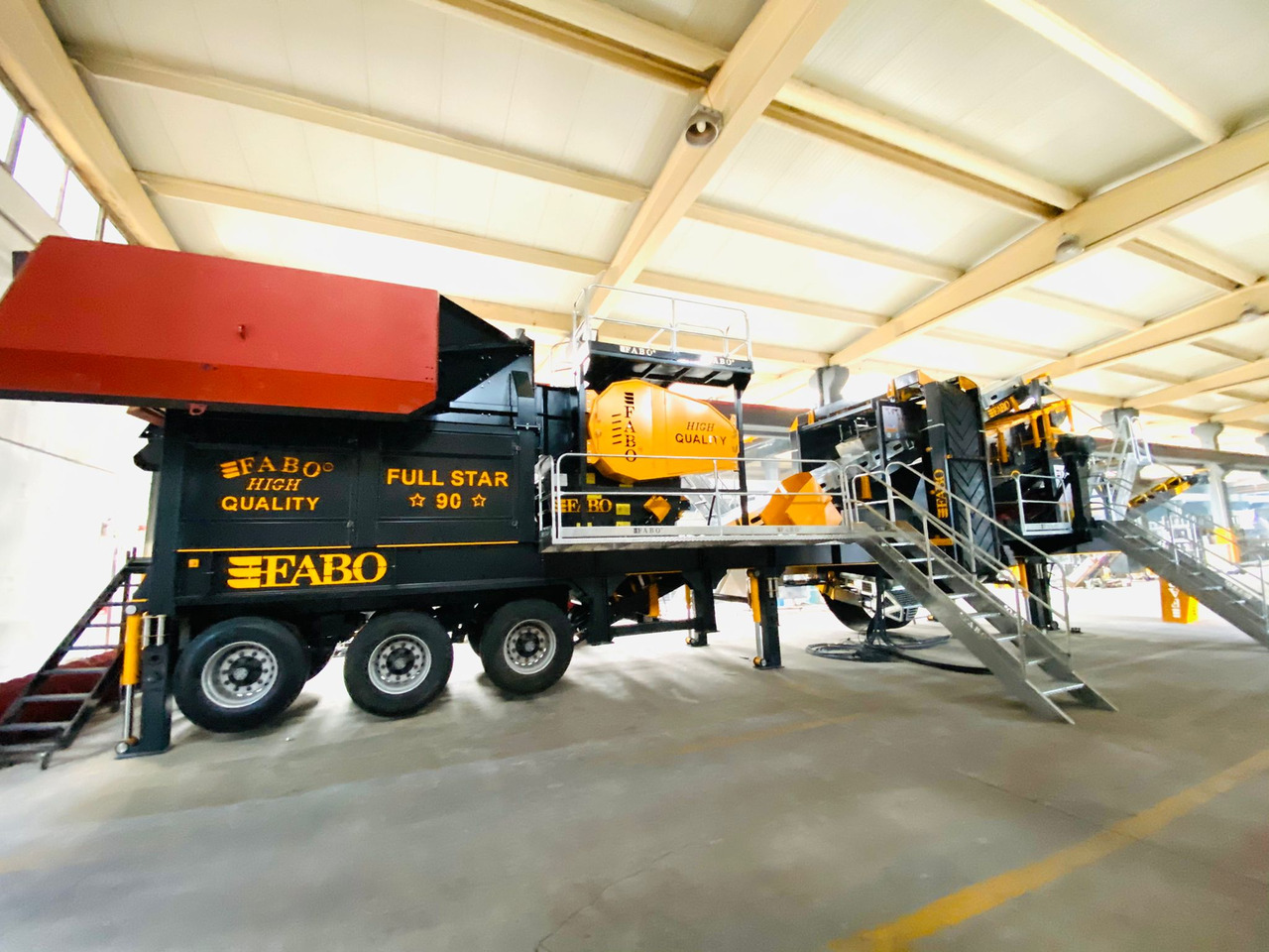 Jaunā Mobilais drupinātājs FABO Mobile crusher: foto 6