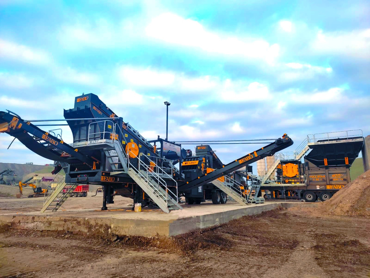 FABO Mobile crusher - Mobilais drupinātājs: foto 4 FABO Mobile crusher - Mobilais drupinātājs: foto 4