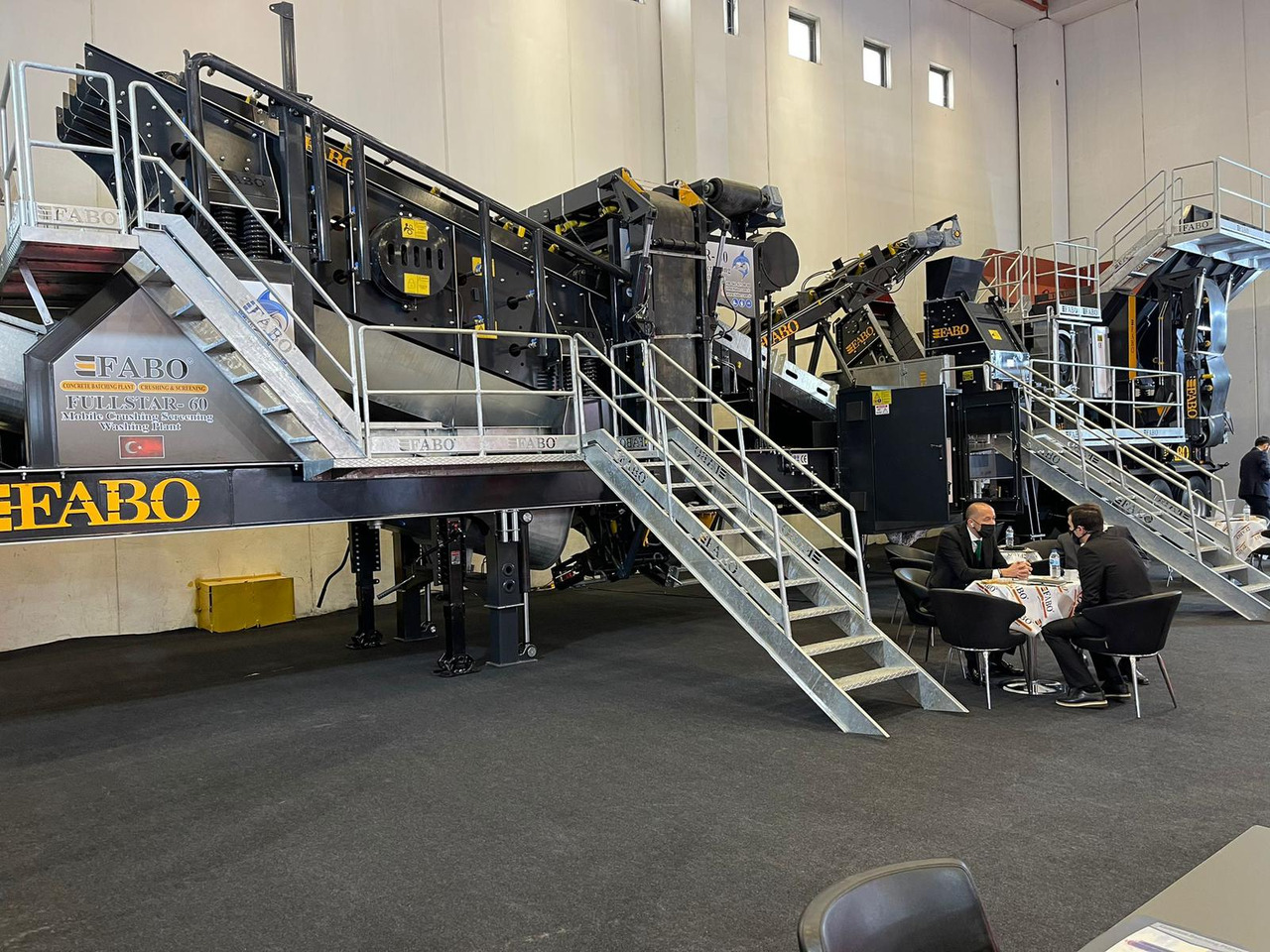 Jaunā Mobilais drupinātājs FABO Mobile crusher: foto 1