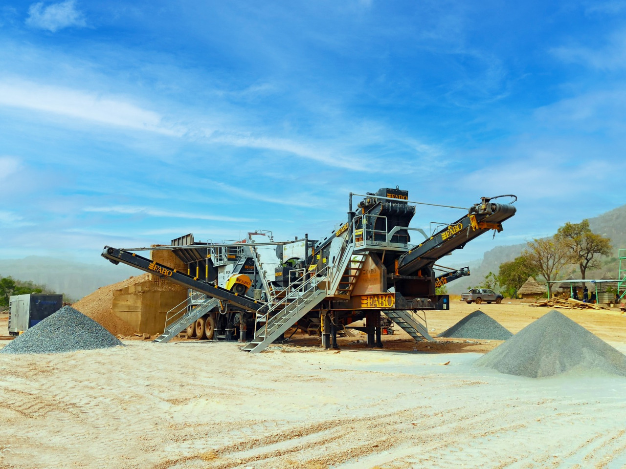 FABO Mobile jaw crusher - Žokļu drupinātājs: foto 1 FABO Mobile jaw crusher - Žokļu drupinātājs: foto 1