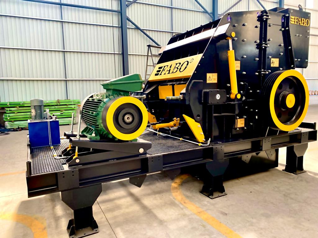 Jaunā Trieciena drupinātājs FABO impact crusher: foto 1