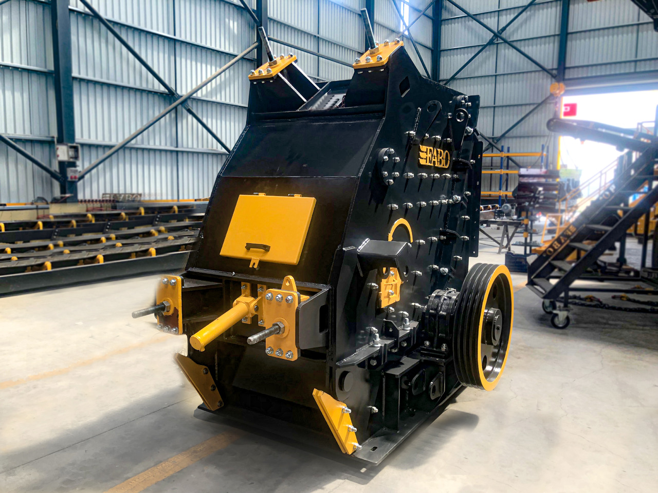 FABO impact crusher - Trieciena drupinātājs: foto 2 FABO impact crusher - Trieciena drupinātājs: foto 2