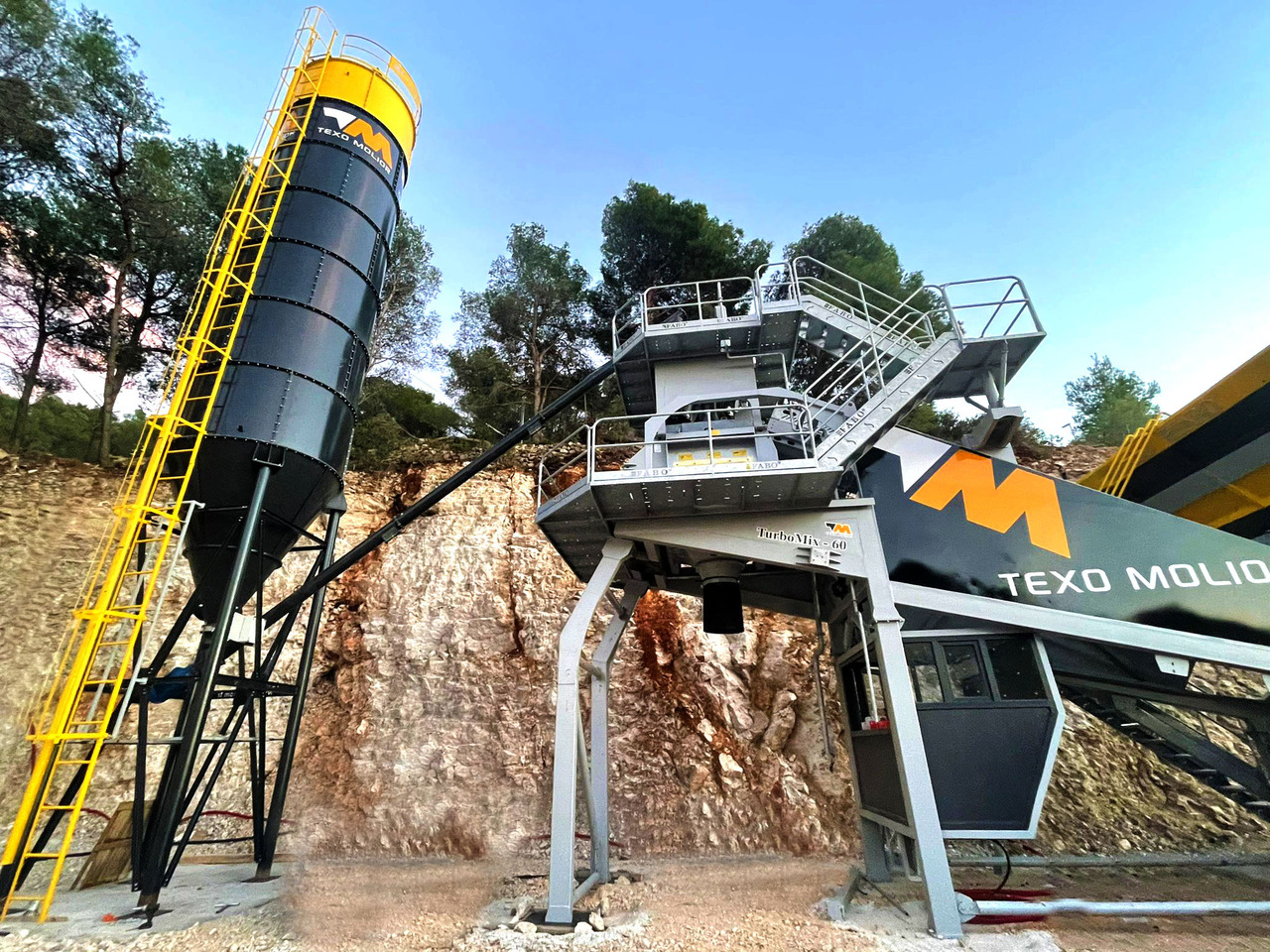 FABO mobile concrete batching plant - Betona rūpnīca: foto 1 FABO mobile concrete batching plant - Betona rūpnīca: foto 1