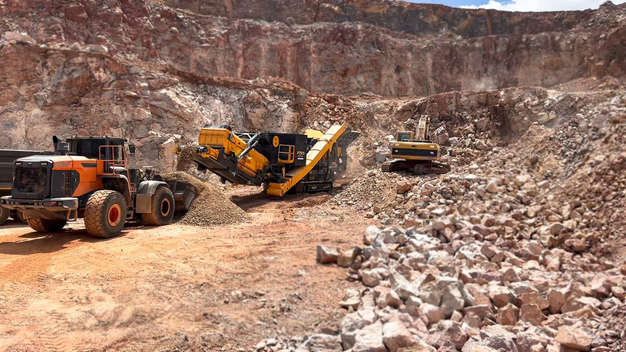FABO mobile impact crusher - Trieciena drupinātājs: foto 5 FABO mobile impact crusher - Trieciena drupinātājs: foto 5
