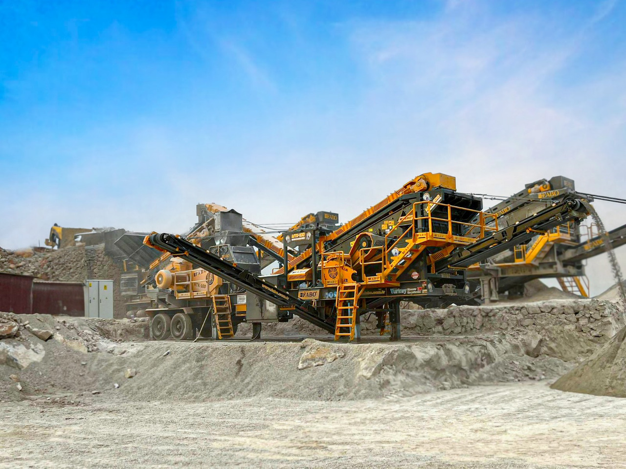 FABO mobile impact crusher - Trieciena drupinātājs: foto 1 FABO mobile impact crusher - Trieciena drupinātājs: foto 1