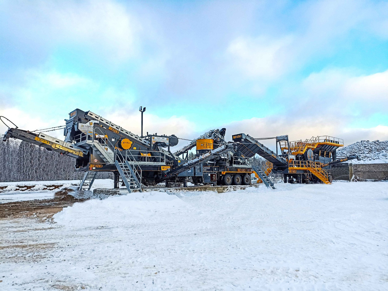 FABO mobile jaw crusher - Žokļu drupinātājs: foto 5 FABO mobile jaw crusher - Žokļu drupinātājs: foto 5