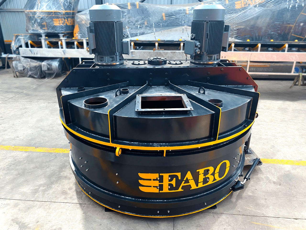 Jaunā Betona maisītājs FABO twin shaft mixer: foto 1