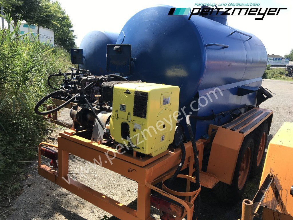 BATHE TANDEMANHÄNGER Bitum / Teerkocher 3,5 m³ Hatz DIesel 1 D 81 C - Gudronators: foto 1 BATHE TANDEMANHÄNGER Bitum / Teerkocher 3,5 m³ Hatz DIesel 1 D 81 C - Gudronators: foto 1