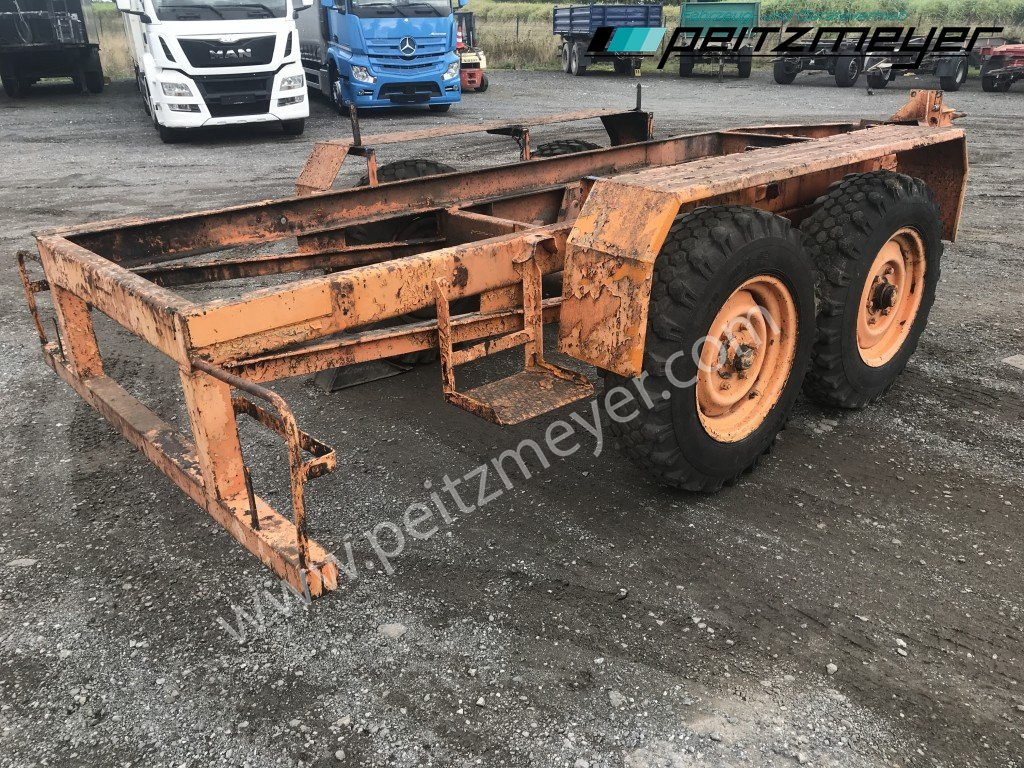 BATHE TANDEMANHÄNGER Fahrgestell für Unimog - Piekabe šasija: foto 1 BATHE TANDEMANHÄNGER Fahrgestell für Unimog - Piekabe šasija: foto 1