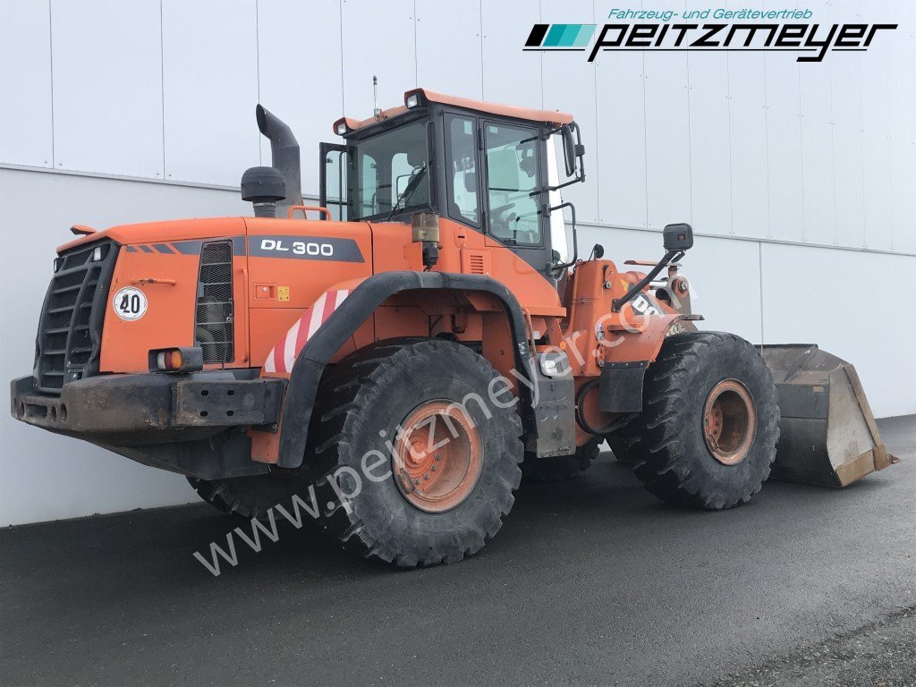 Doosan Radlader DL 300-3 - Riteņu iekrāvējs: foto 3 Doosan Radlader DL 300-3 - Riteņu iekrāvējs: foto 3