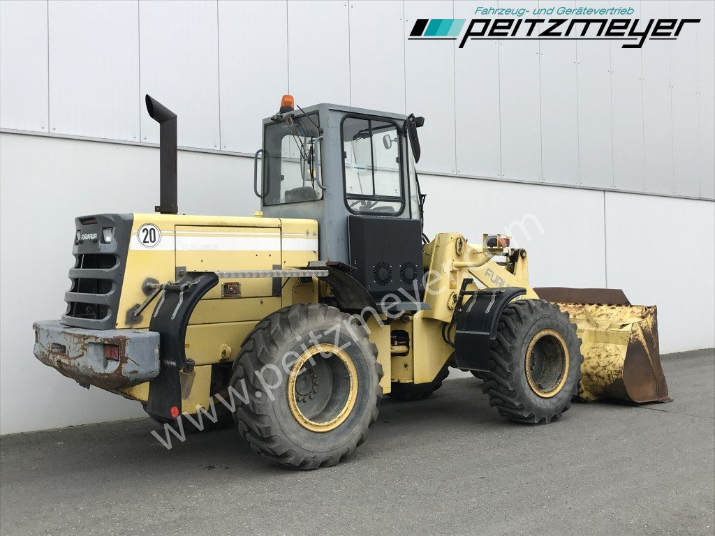 FURUKAWA RADLADER 325 Klima - Riteņu iekrāvējs: foto 4 FURUKAWA RADLADER 325 Klima - Riteņu iekrāvējs: foto 4