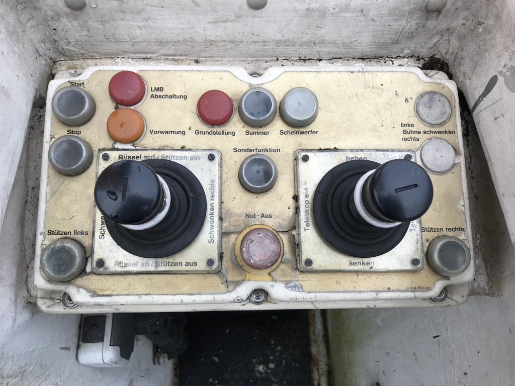 Autopacēlājs MAN L75 14.224 BB Ruthmann Hubarbeitsbühne T 225: foto 17