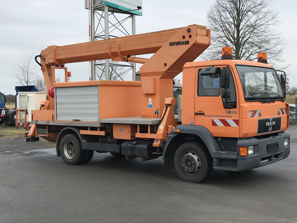 Autopacēlājs MAN L75 14.224 BB Ruthmann Hubarbeitsbühne T 225: foto 25