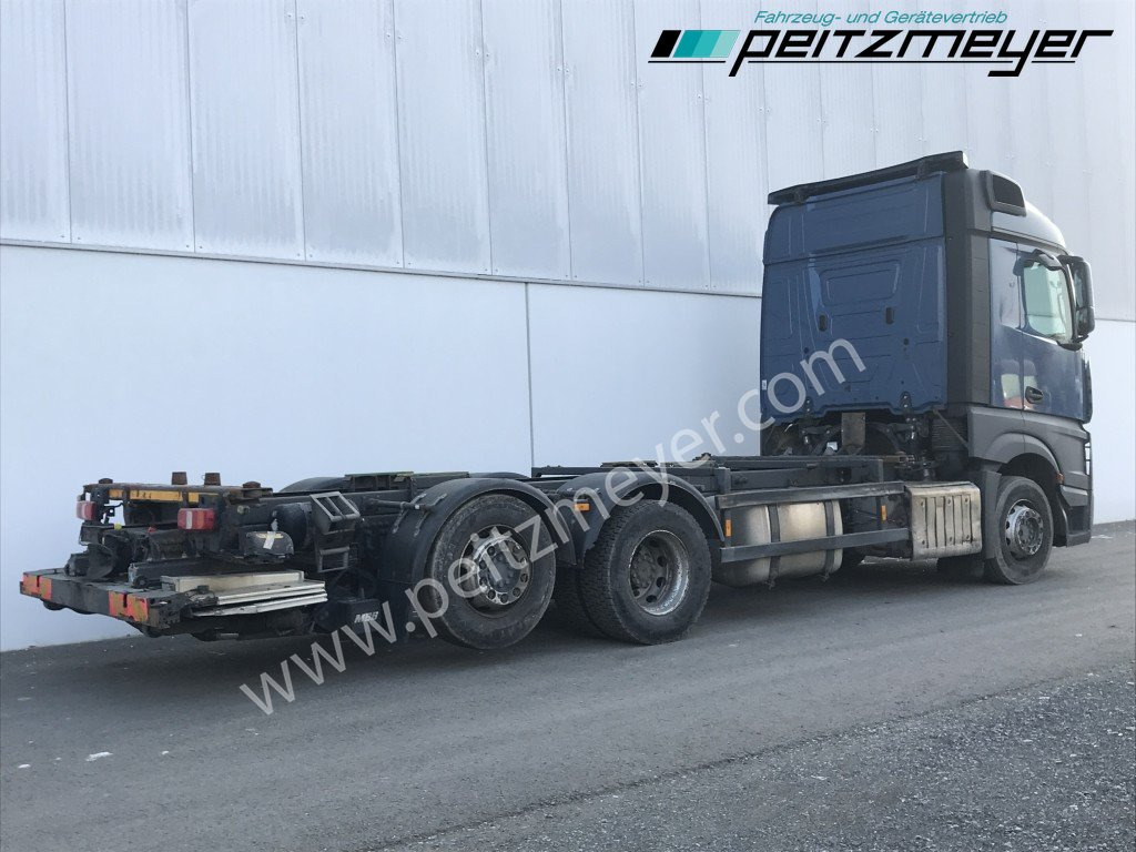 MERCEDES-BENZ Actros 2542 LL BDF Getriebe+Retarder+AGR NEU Retarder + Getriebe neu - Konteineru vedējs/ Kravas automašīna ar noņemamā virsbūve: foto 4 MERCEDES-BENZ Actros 2542 LL BDF Getriebe+Retarder+AGR NEU Retarder + Getriebe neu - Konteineru vedējs/ Kravas automašīna ar noņemamā virsbūve: foto 4