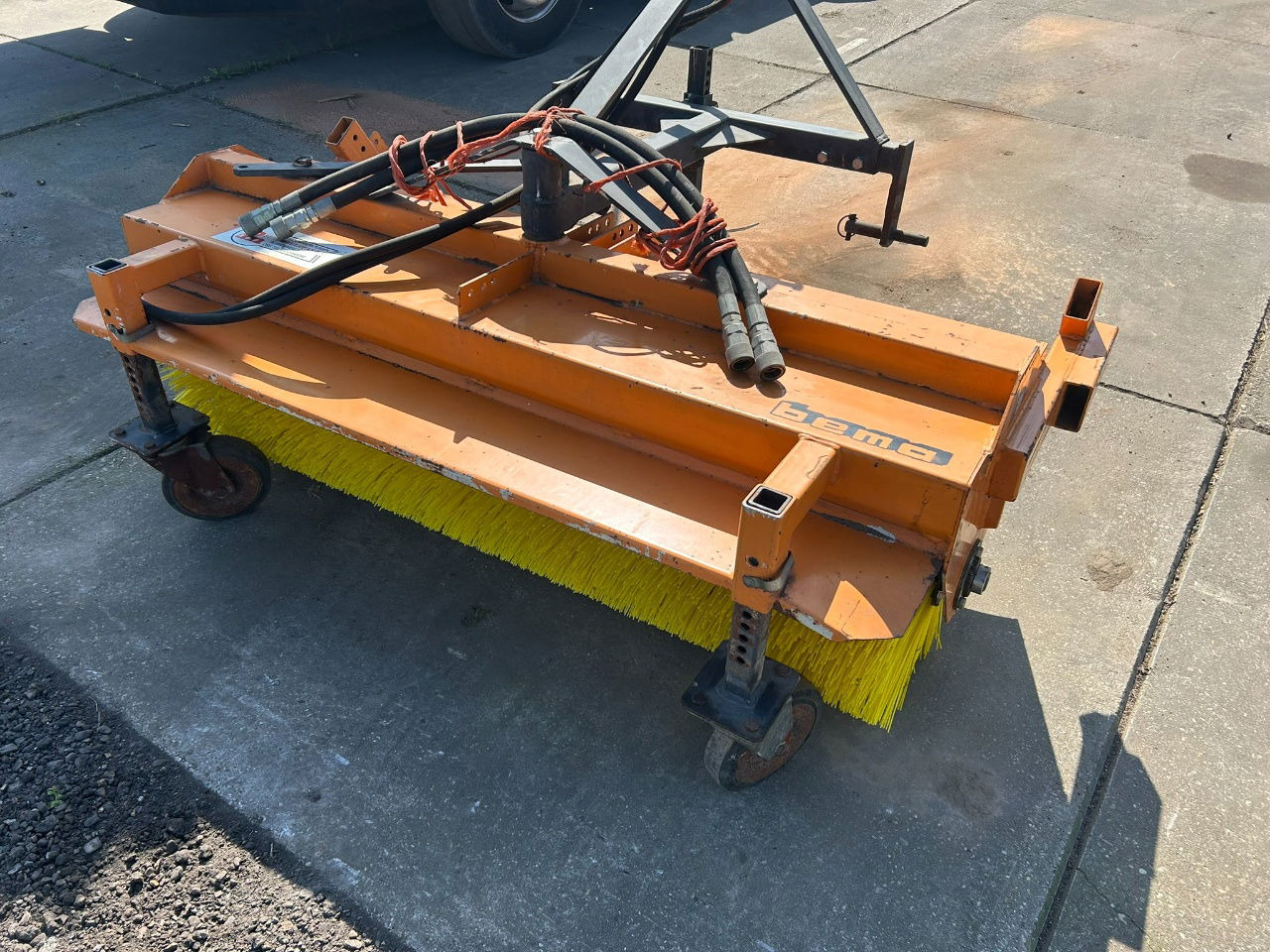 Boxer 1550 Schleppo veegmachine nieuwe borstel - Birste: foto 4 Boxer 1550 Schleppo veegmachine nieuwe borstel - Birste: foto 4