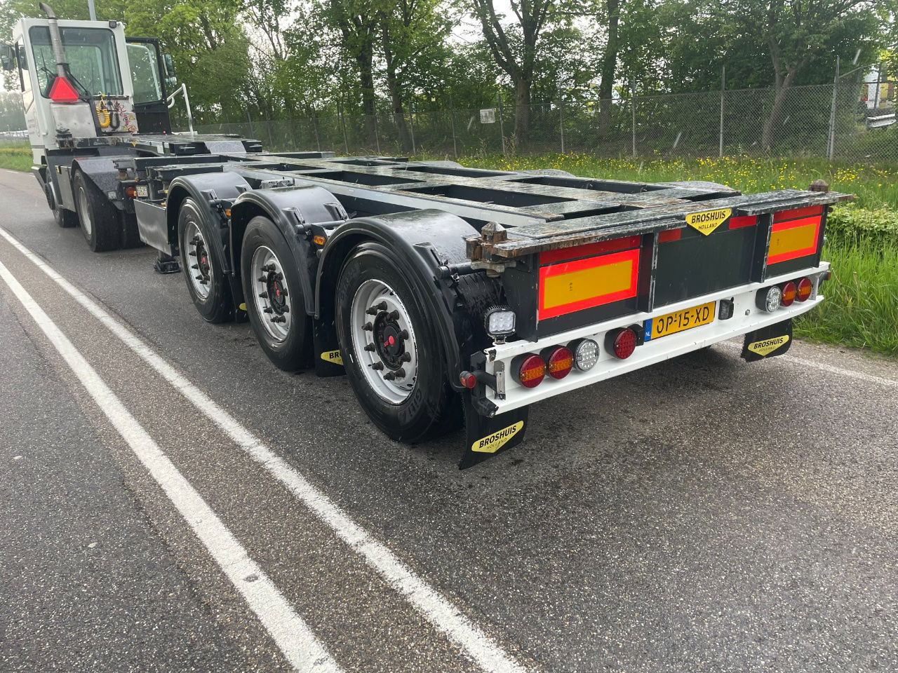 Broshuis Mfcc 20-30-40-45 FT HC / Disc brakes / Lifting axle / led /tuf 4-2026 - Puspiekabe noņemamā virsbūve/ Konteineru vedējs: foto 2 Broshuis Mfcc 20-30-40-45 FT HC / Disc brakes / Lifting axle / led /tuf 4-2026 - Puspiekabe noņemamā virsbūve/ Konteineru vedējs: foto 2