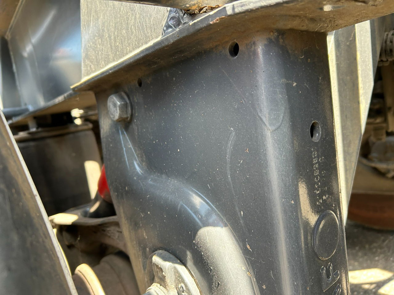 Mafa 2 x in stock 20 ft tipping chassis / disc brakes / lifting axle / alcoa wheels - Puspiekabe noņemamā virsbūve/ Konteineru vedējs: foto 5 Mafa 2 x in stock 20 ft tipping chassis / disc brakes / lifting axle / alcoa wheels - Puspiekabe noņemamā virsbūve/ Konteineru vedējs: foto 5