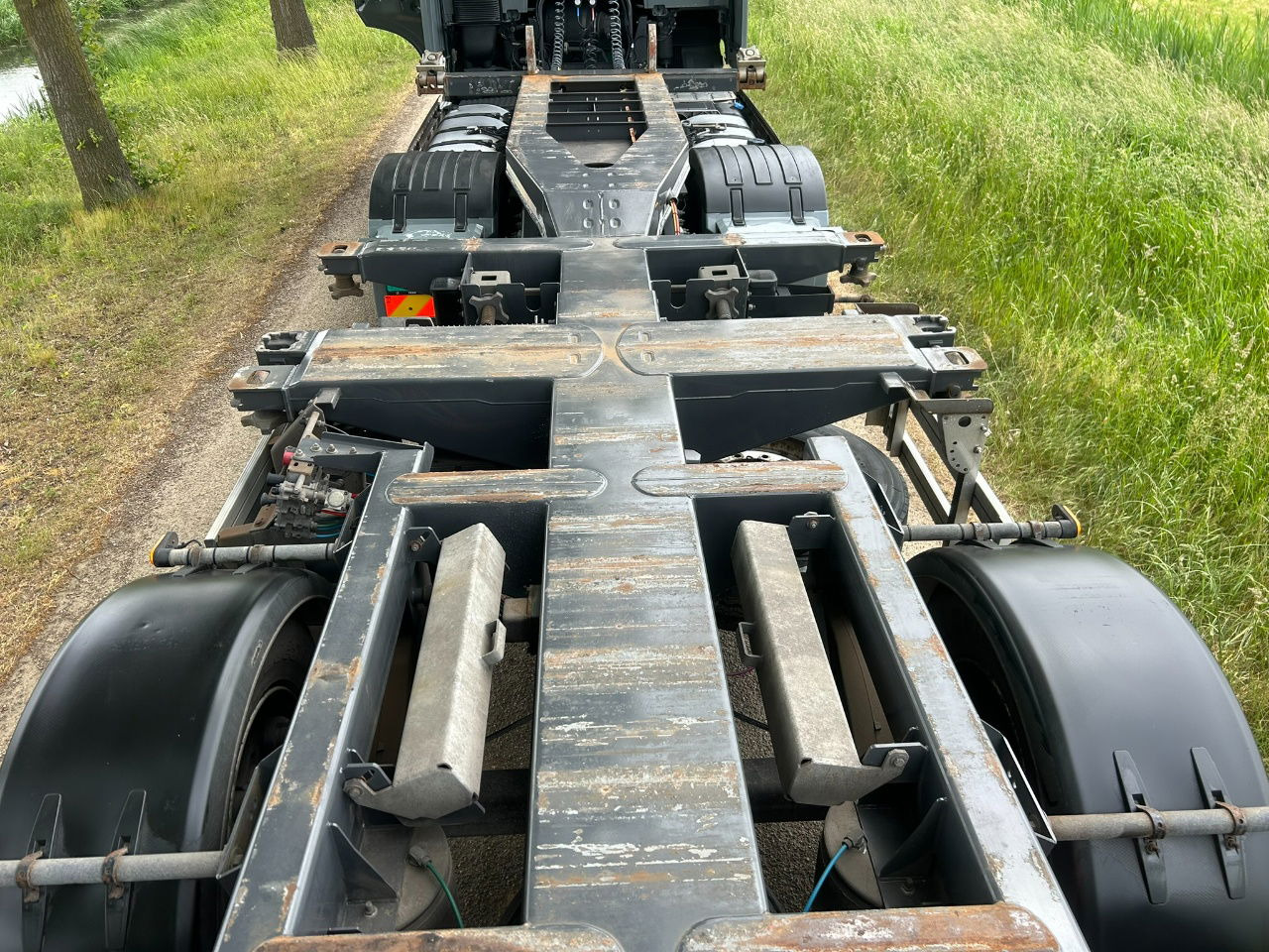 Puspiekabe noņemamā virsbūve/ Konteineru vedējs Pacton ET3 / Bpw Disc / Lifting axle / 2x20/30/40/45 ft hc / Tyres 80 / Tuf 3-20: foto 8