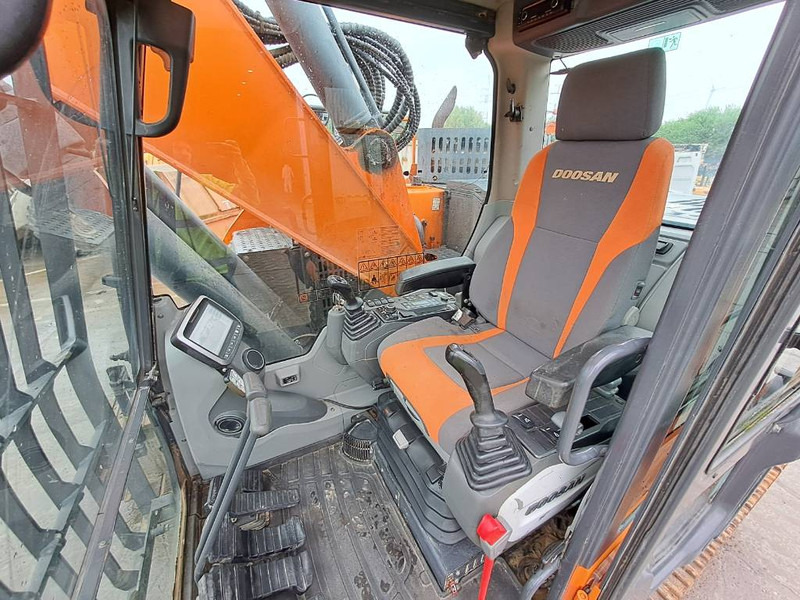 Kāpurķēžu ekskavators Doosan DX235LCR-5 (+ 3 Buckets): foto 19