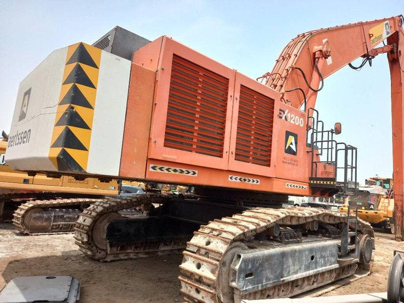 Hitachi EX1200-6 LR 28m (Abu Dhabi) - Ekskavators: foto 4 Hitachi EX1200-6 LR 28m (Abu Dhabi) - Ekskavators: foto 4