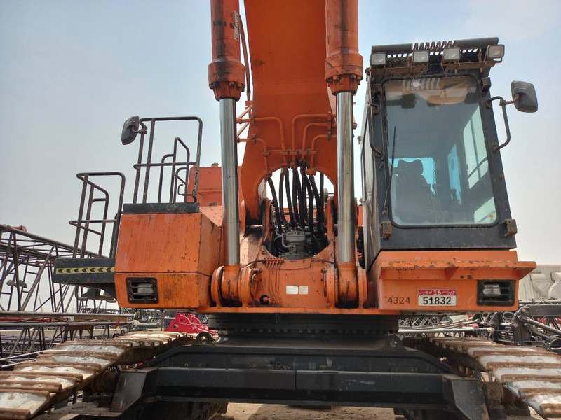 Hitachi EX1200-6 LR 28m (Abu Dhabi) - Ekskavators: foto 5 Hitachi EX1200-6 LR 28m (Abu Dhabi) - Ekskavators: foto 5