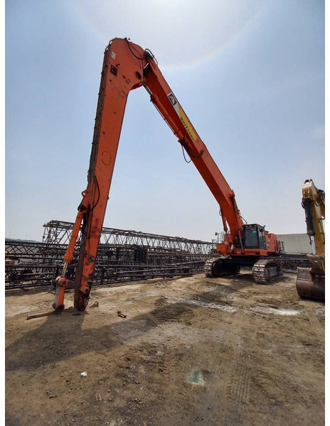 Hitachi EX1200-6 LR 28m (Abu Dhabi) - Ekskavators: foto 1 Hitachi EX1200-6 LR 28m (Abu Dhabi) - Ekskavators: foto 1