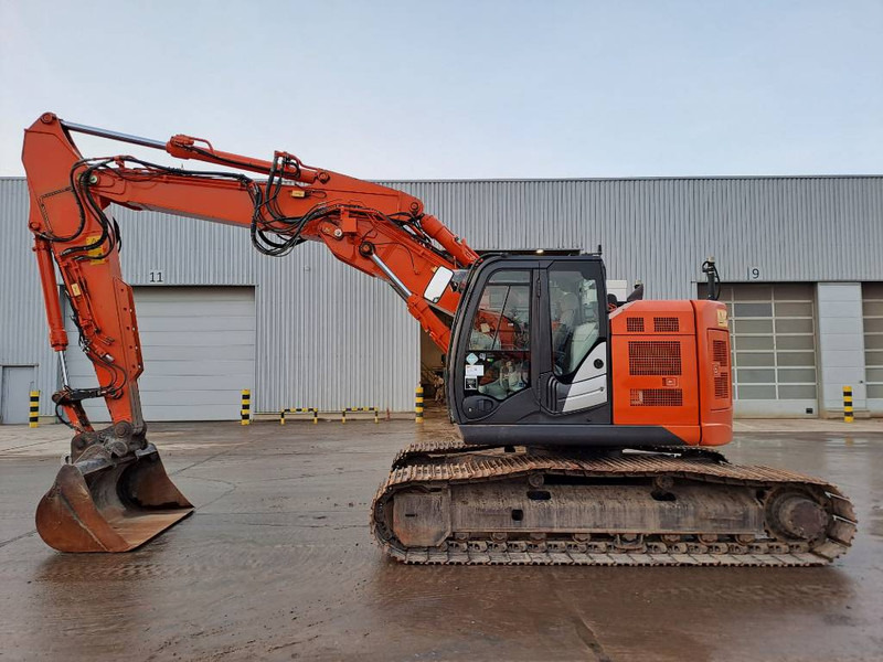 Hitachi ZX 225 US LC-5 B (Trimble GPS Prepared) - Kāpurķēžu ekskavators: foto 1 Hitachi ZX 225 US LC-5 B (Trimble GPS Prepared) - Kāpurķēžu ekskavators: foto 1