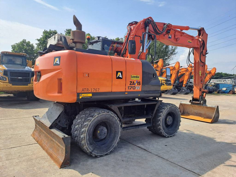 Hitachi ZX170W-5B - Riteņu ekskavators: foto 4 Hitachi ZX170W-5B - Riteņu ekskavators: foto 4