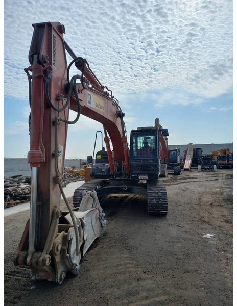 Hitachi ZX220LC (Abu Dhabi) - Kāpurķēžu ekskavators: foto 5 Hitachi ZX220LC (Abu Dhabi) - Kāpurķēžu ekskavators: foto 5