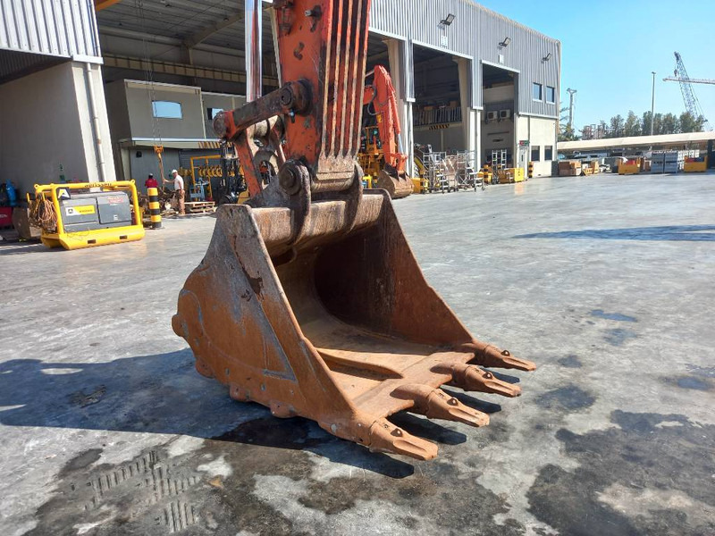 Hitachi ZX470-5G (Abu Dhabi) - Kāpurķēžu ekskavators: foto 5 Hitachi ZX470-5G (Abu Dhabi) - Kāpurķēžu ekskavators: foto 5