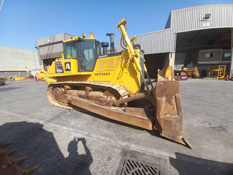 Komatsu D155A-6R (4 pieces available - Abu Dhabi) - Buldozers: foto 5 Komatsu D155A-6R (4 pieces available - Abu Dhabi) - Buldozers: foto 5