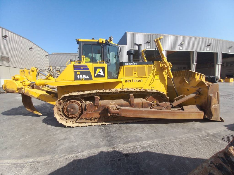 Komatsu D155A-6R (4 pieces available - Abu Dhabi) - Buldozers: foto 4 Komatsu D155A-6R (4 pieces available - Abu Dhabi) - Buldozers: foto 4