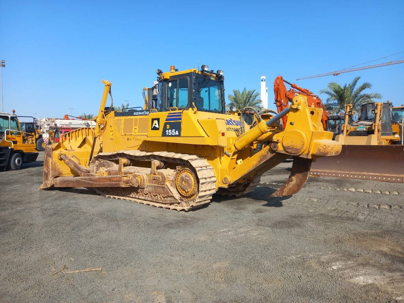 Komatsu D155A-6R (4 pieces available - Abu Dhabi) - Buldozers: foto 2 Komatsu D155A-6R (4 pieces available - Abu Dhabi) - Buldozers: foto 2
