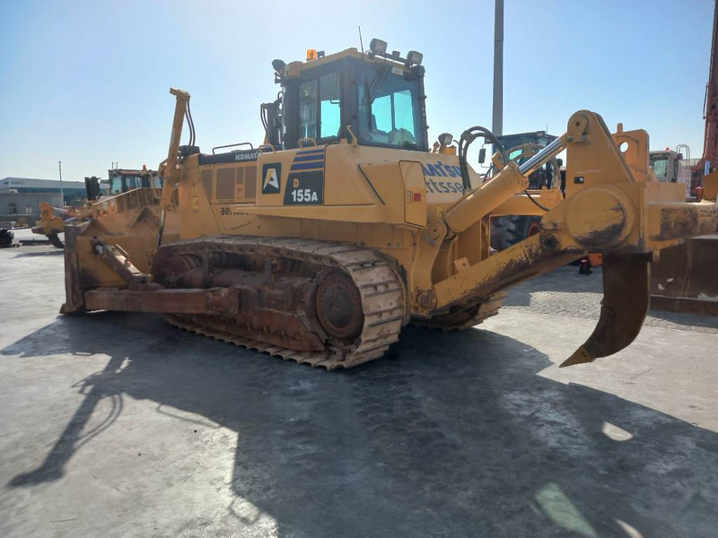 Komatsu D155A-6R (4 pieces available - Abu Dhabi) - Buldozers: foto 2 Komatsu D155A-6R (4 pieces available - Abu Dhabi) - Buldozers: foto 2