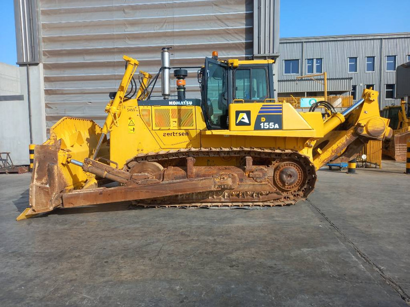 Komatsu D155A-6R - Buldozers: foto 1 Komatsu D155A-6R - Buldozers: foto 1