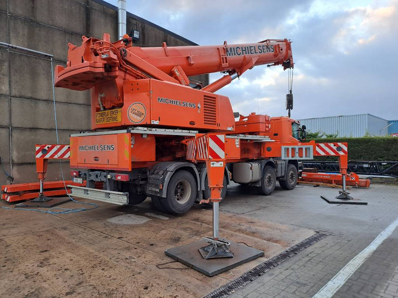 Liebherr LTF 1060-4.1 - Visurgājējs celtnis: foto 4 Liebherr LTF 1060-4.1 - Visurgājējs celtnis: foto 4