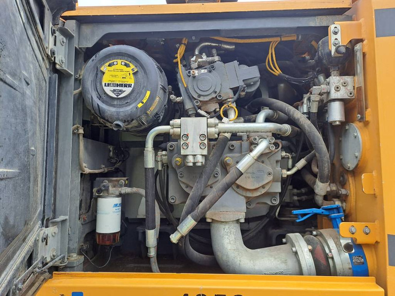 Kāpurķēžu ekskavators Liebherr R 946: foto 17