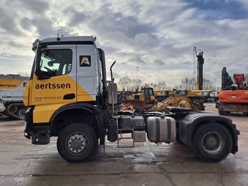Mercedes-Benz Arocs 2045 - Vilcējs: foto 1 Mercedes-Benz Arocs 2045 - Vilcējs: foto 1