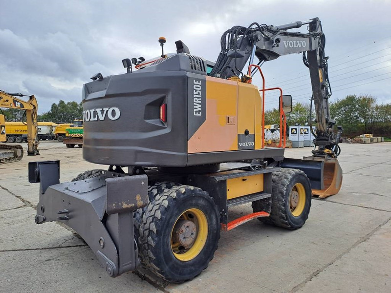 Volvo EWR150E + Engcon Rototilt - Riteņu ekskavators: foto 3 Volvo EWR150E + Engcon Rototilt - Riteņu ekskavators: foto 3