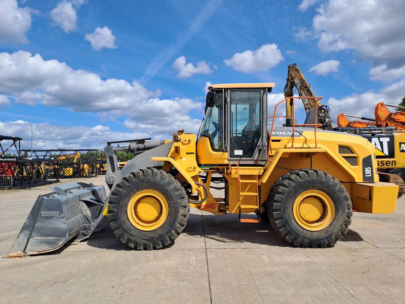 Volvo L105 - Riteņu iekrāvējs: foto 1 Volvo L105 - Riteņu iekrāvējs: foto 1