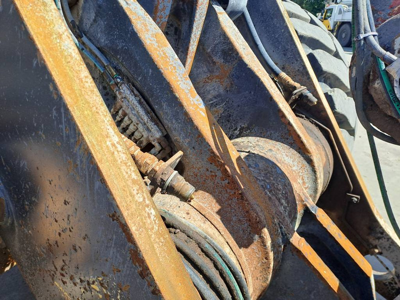 Riteņu iekrāvējs Volvo L180G: foto 15