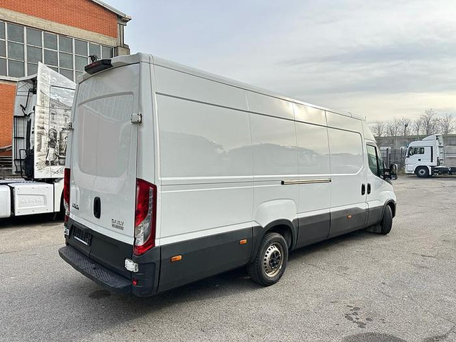 Iveco - Kravas mikroautobuss: foto 3 Iveco - Kravas mikroautobuss: foto 3