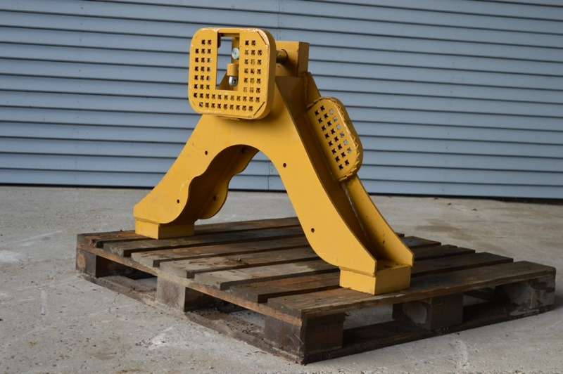 CATERPILLAR D5N Tow hook - Vinča - Buldozers: foto 5 CATERPILLAR D5N Tow hook - Vinča - Buldozers: foto 5